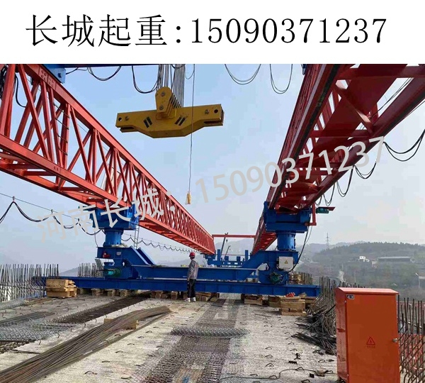 濟(jì)南200噸自平衡架橋機(jī)