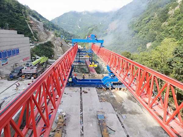 貴陽450T架橋機(jī)